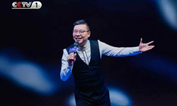 霍丁辉：音乐界的璀璨星辰，以公益之心点亮社会之光